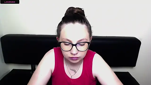 LiliaErmi online show from June 2026 05:56:01 AM