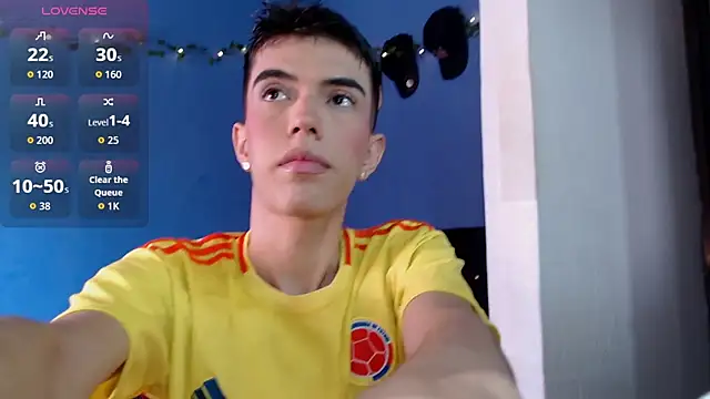 Snapshot of Juan_Gomezz26 chatting on June 2026 03:32:01 PM Juan Gomezz26 online show from June 2026 03:32:01 PM