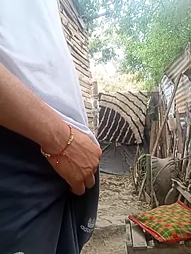 Snapshot of twobigscock23 chatting on April 2026 08:58:02 PM twobigscock23 online show from April 2026 08:58:02 PM