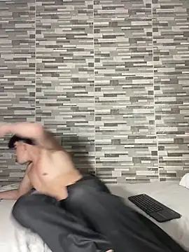 Snapshot of maxxcooper1 chatting on March 2026 11:09:02 PM maxxcooper1 online show from March 2026 11:09:02 PM