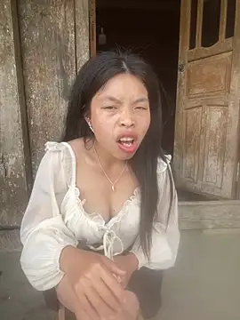 lux-su online show from April 2026 01:54:01 AM