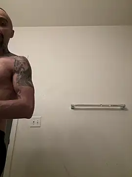 Snapshot of faces818 chatting on March 2026 12:58:02 AM faces818 online show from March 2026 12:58:02 AM