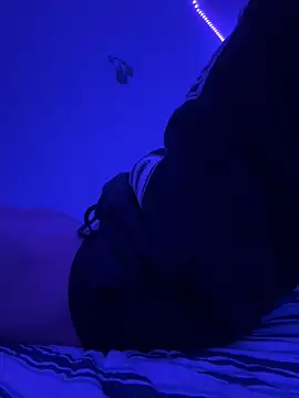 Snapshot of faces818 chatting on April 2026 02:28:01 AM faces818 online show from April 2026 02:28:01 AM