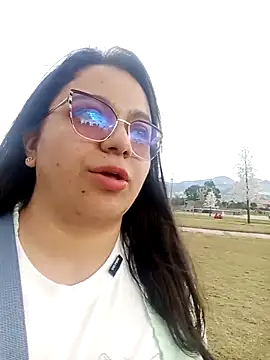 Brianna Ruiz online show from December 2025 08:46:01 PM