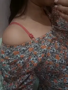 Snapshot of guddi_Jaaneman chatting on April 2026 04:37:02 AM guddi Jaaneman online show from April 2026 04:37:02 AM