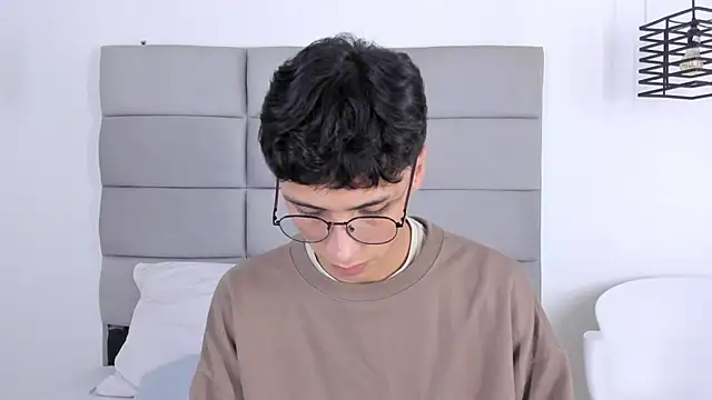 JoshClaarktt online show from January 2026 03:54:01 AM