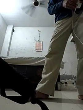 Niteenku online show from April 2026 05:09:02 PM