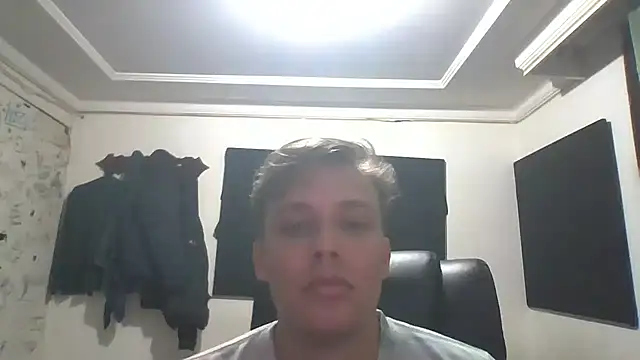 Elmonojojoi98 online show from February 2026 08:48:02 AM