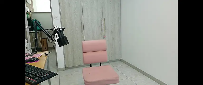 PeachyBloom online show from February 2026 04:59:02 PM