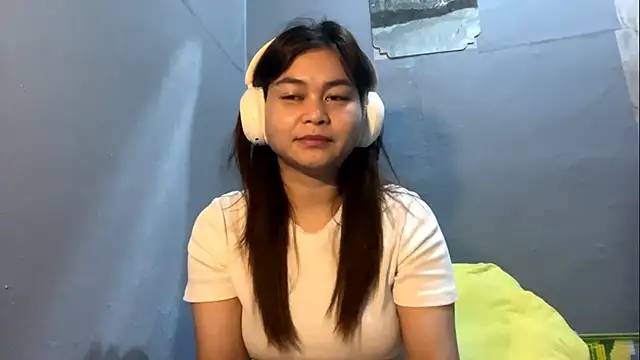 Snapshot of ShayCowell chatting on December 2025 08:53:01 AM ShayCowell online show from December 2025 08:53:01 AM