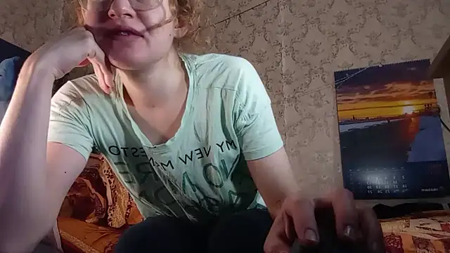 Snapshot of Alice_newhome chatting on March 2026 07:27:02 AM Alice newhome online show from March 2026 07:27:02 AM