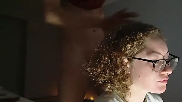 Snapshot of Alice_newhome chatting on April 2026 04:04:02 PM Alice newhome online show from April 2026 04:04:02 PM