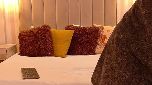 danielamilles online show from January 2026 01:37:02 PM