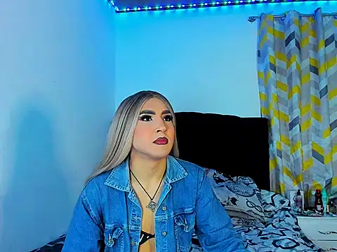 Snapshot of georgiina_giio chatting on December 2025 07:56:02 AM georgiina giio online show from December 2025 07:56:02 AM