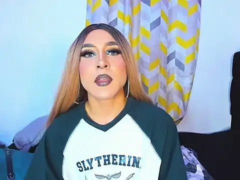 Snapshot of georgiina_giio chatting on March 2026 07:02:01 AM georgiina giio online show from March 2026 07:02:01 AM