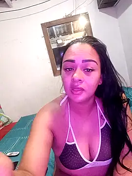 Karen Kemmerr online show from December 2025 05:28:02 PM