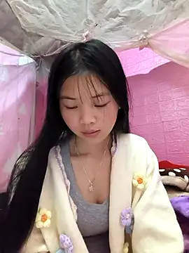 Quieny-x online show from December 2025 04:04:01 PM