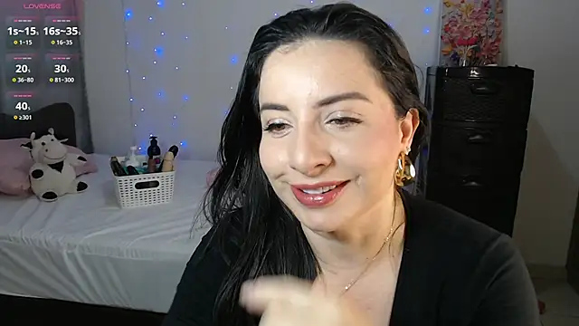 Karlinlive online show from December 2025 10:00:01 AM