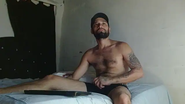 Alex Flame  online show from April 2026 11:43:02 PM