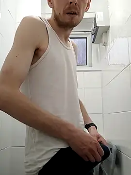 Snapshot of CrookedBunk3527 chatting on December 2025 09:35:02 AM CrookedBunk3527 online show from December 2025 09:35:02 AM