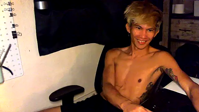 Snapshot of jhaycobXgarcia chatting on March 2026 06:03:01 AM jhaycobXgarcia online show from March 2026 06:03:01 AM