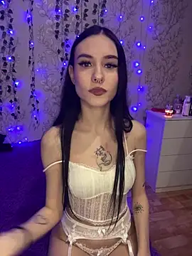 Snapshot of Show_Lissa chatting on December 2025 05:39:02 PM Show Lissa online show from December 2025 05:39:02 PM