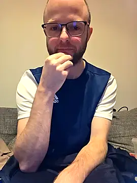 SoftishInflow online show from December 2025 05:50:01 PM