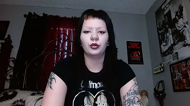 Snapshot of Bettieee_Agura chatting on April 2026 11:16:01 PM Bettieee Agura online show from April 2026 11:16:01 PM
