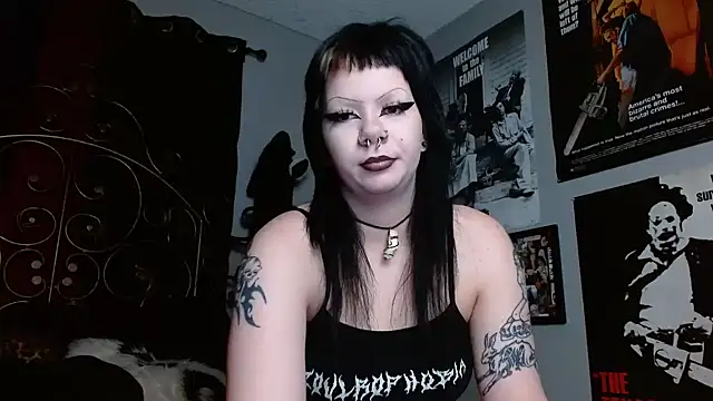 Snapshot of Bettieee_Agura chatting on April 2026 06:23:02 PM Bettieee Agura online show from April 2026 06:23:02 PM