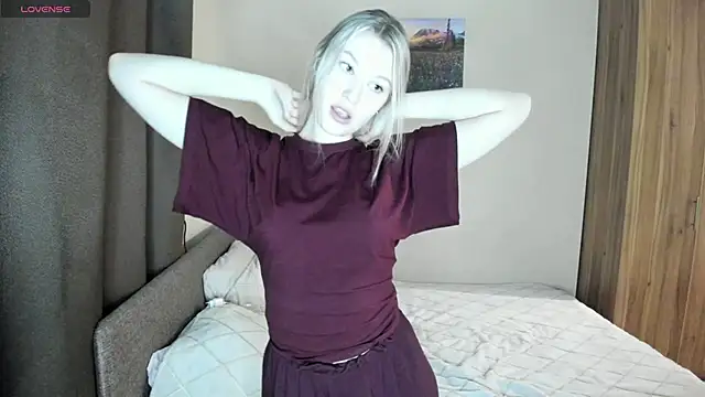 SkyeDavis online show from February 2026 07:17:02 PM