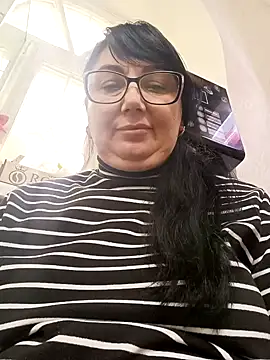 MariSwan222 online show from April 2026 11:33:01 AM