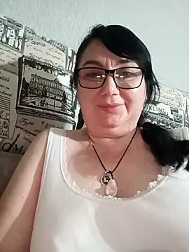 Snapshot of MariSwan222 chatting on June 2026 06:02:01 PM MariSwan222 online show from June 2026 06:02:01 PM