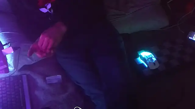 Snapshot of SnappedHagfish chatting on April 2026 05:16:02 AM SnappedHagfish online show from April 2026 05:16:02 AM