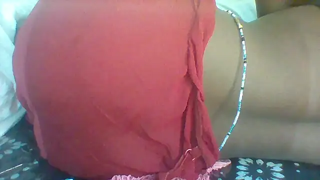 Snapshot of morongwacaroline chatting on March 2026 06:48:02 AM morongwacaroline online show from March 2026 06:48:02 AM