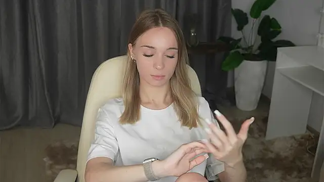 Snapshot of RobbiMeckler chatting on December 2025 09:59:02 AM RobbiMeckler online show from December 2025 09:59:02 AM