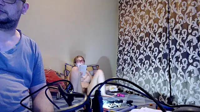 yunis32 online show from January 2025 06:24:02 PM