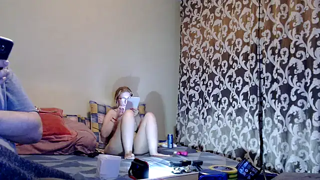 yunis32 online show from February 2025 06:45:02 PM