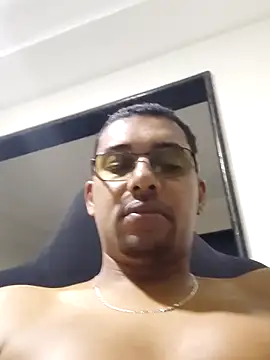 Reis001122 online show from June 2026 04:26:01 AM