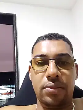 Reis001122 online show from July 2026 03:30:02 AM