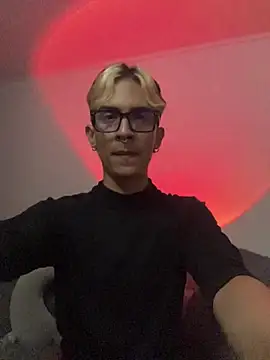 Snapshot of Dracco_Velour_ chatting on February 2026 10:16:02 AM Dracco Velour online show from February 2026 10:16:02 AM