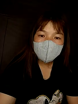 Snapshot of May-Ne chatting on April 2026 04:48:01 PM May-Ne online show from April 2026 04:48:01 PM