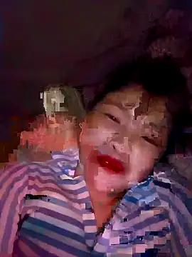 Snapshot of May-Ne chatting on April 2026 01:35:01 PM May-Ne online show from April 2026 01:35:01 PM