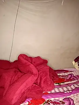 Snapshot of May-Ne chatting on April 2026 04:10:02 AM May-Ne online show from April 2026 04:10:02 AM