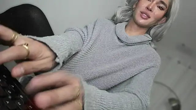 Snapshot of mxshemale_ladyboy chatting on April 2026 10:48:01 AM mxshemale ladyboy online show from April 2026 10:48:01 AM