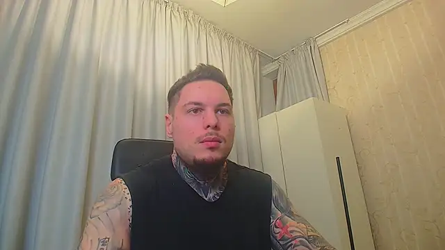 Snapshot of TroyStroud chatting on December 2025 05:23:01 AM TroyStroud online show from December 2025 05:23:01 AM