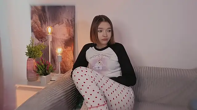 Leyla crsh online show from February 2026 05:34:02 AM