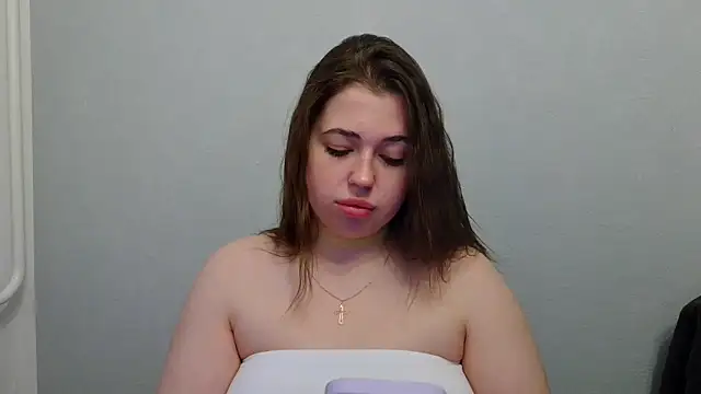 Snapshot of ChloeLoveSugar chatting on December 2025 03:29:02 PM ChloeLoveSugar online show from December 2025 03:29:02 PM