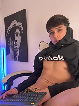 Snapshot of lian_fooxx chatting on March 2026 05:44:01 AM lian fooxx online show from March 2026 05:44:01 AM