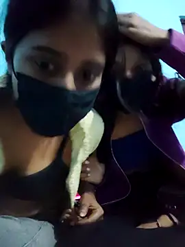 Snapshot of Aaradhya-Rani chatting on December 2025 08:15:02 PM Aaradhya-Rani online show from December 2025 08:15:02 PM