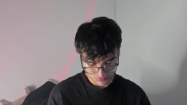 Snapshot of charlie_dicker chatting on April 2026 01:43:01 AM charlie dicker online show from April 2026 01:43:01 AM